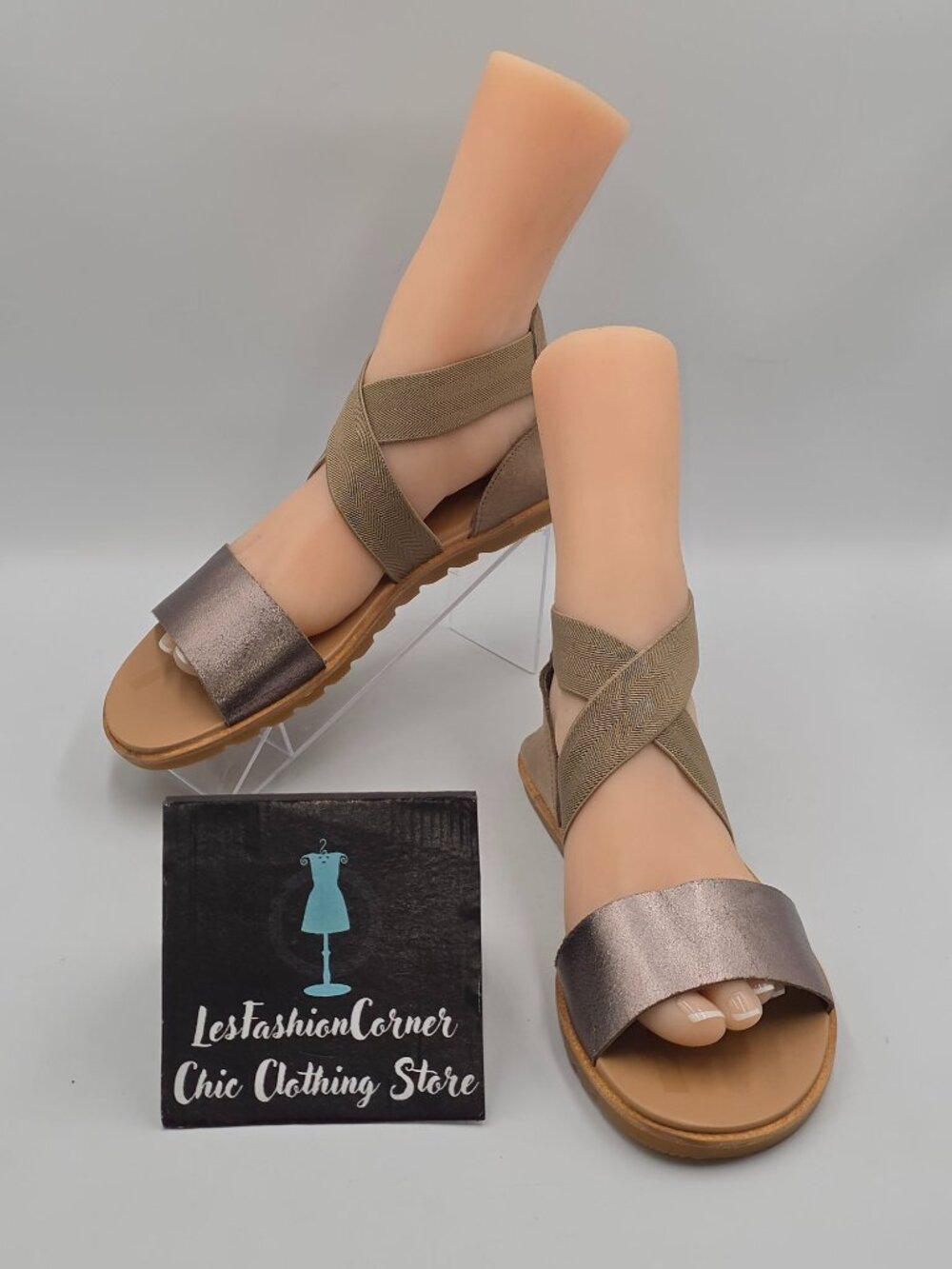 NWOB Sorel Women's Metallic Tan Leather Ella II Criss-Cross Sandals Sz 8.5 3834